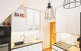 Gut Apartment - 2 sypialnie, duża kuchnia, kino domowe NETFLIX&HBO, kryty parking, szybkie WIFI, 5km od Zakopane